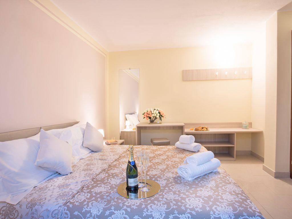 Ossuccio Grande C Home With Pool Sleeps 12 By Italian Apartments Como Luaran gambar