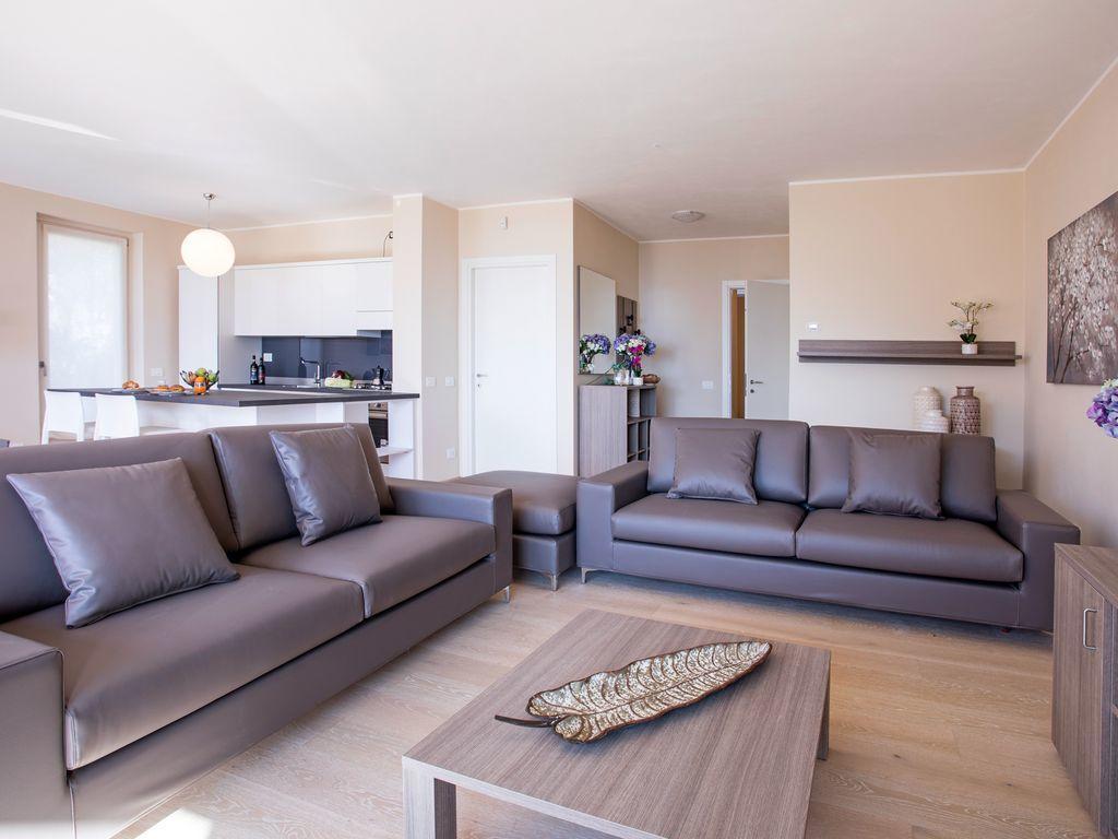 Ossuccio Grande C Home With Pool Sleeps 12 By Italian Apartments Como Luaran gambar