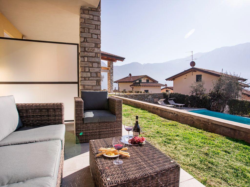 Ossuccio Grande C Home With Pool Sleeps 12 By Italian Apartments Como Luaran gambar