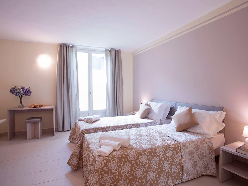 Ossuccio Grande C Home With Pool Sleeps 12 By Italian Apartments Como Luaran gambar