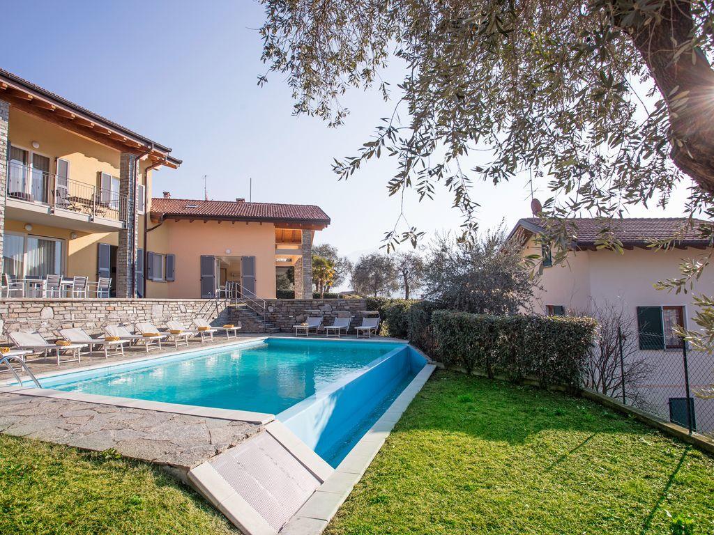 Ossuccio Grande C Home With Pool Sleeps 12 By Italian Apartments Como Luaran gambar