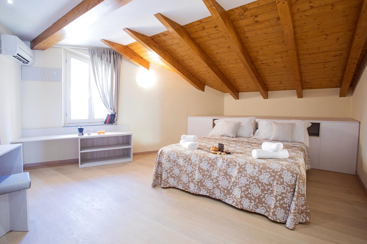 Ossuccio Grande C Home With Pool Sleeps 12 By Italian Apartments Como Luaran gambar