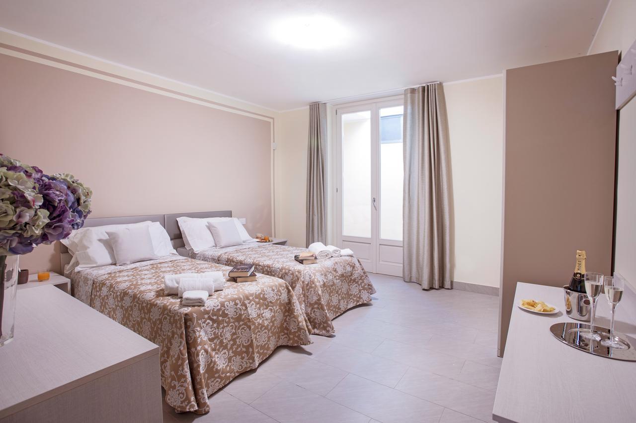 Ossuccio Grande C Home With Pool Sleeps 12 By Italian Apartments Como Luaran gambar