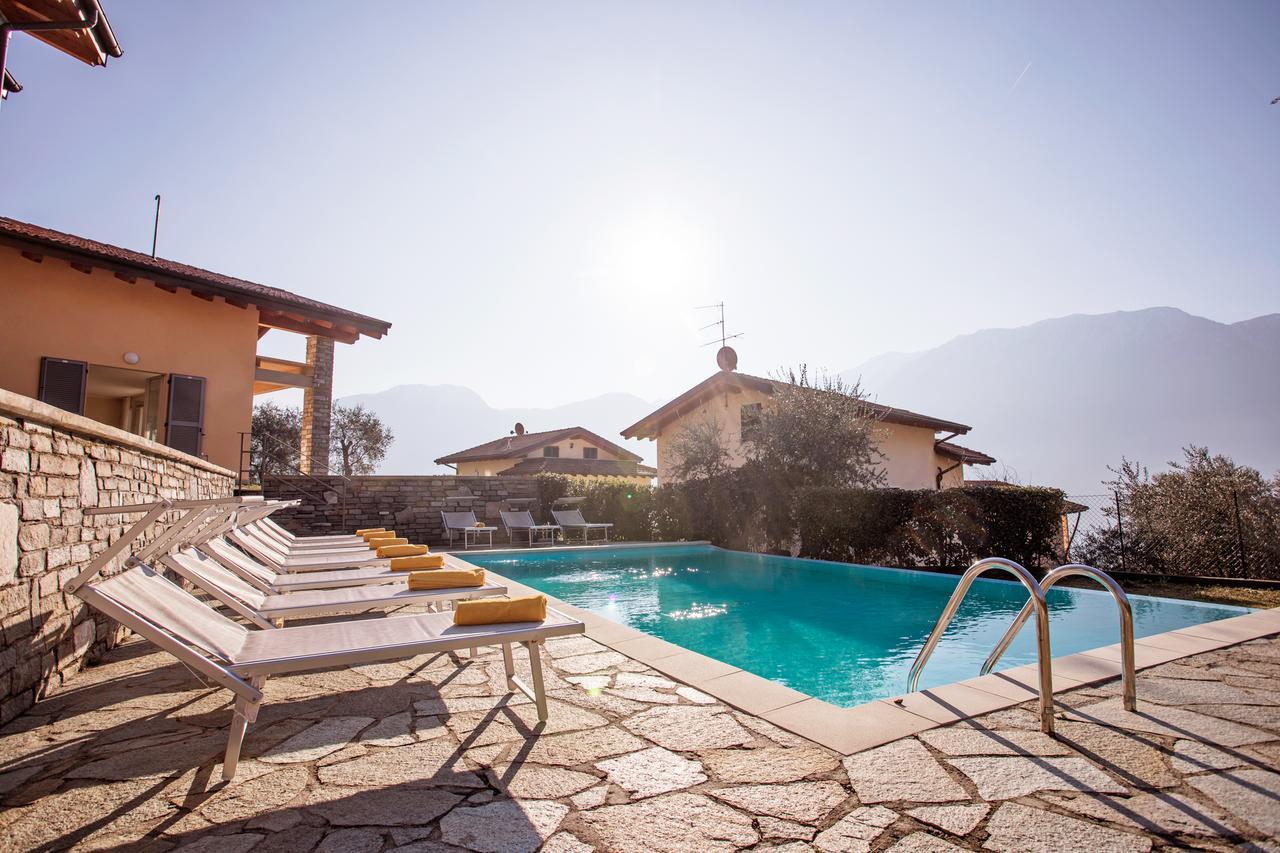 Ossuccio Grande C Home With Pool Sleeps 12 By Italian Apartments Como Luaran gambar