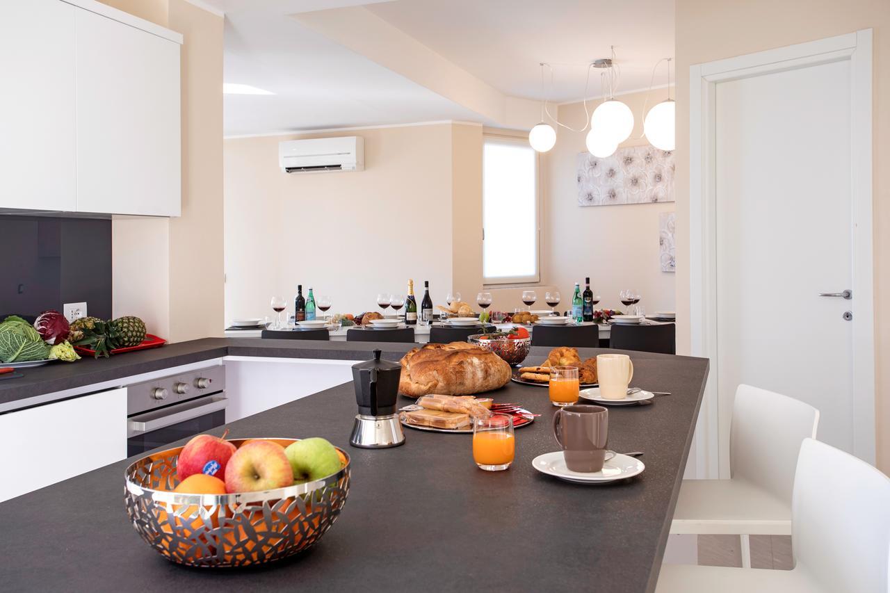 Ossuccio Grande C Home With Pool Sleeps 12 By Italian Apartments Como Luaran gambar
