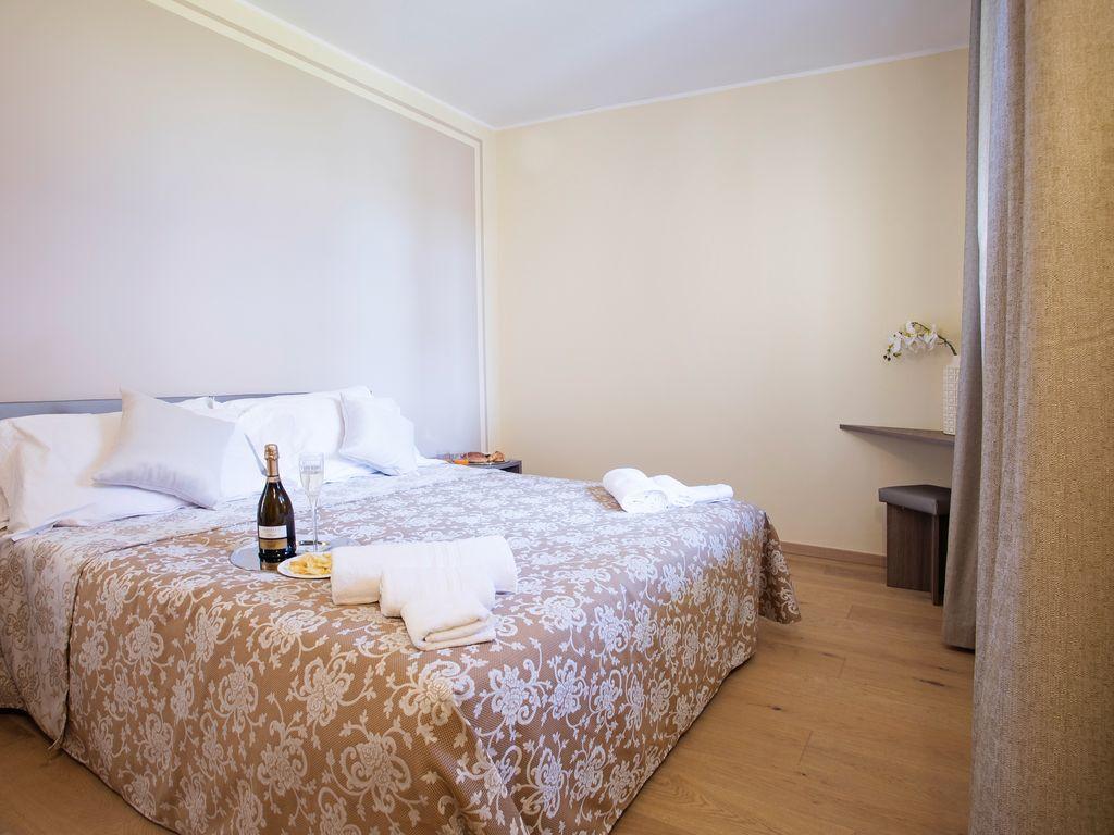 Ossuccio Grande C Home With Pool Sleeps 12 By Italian Apartments Como Luaran gambar